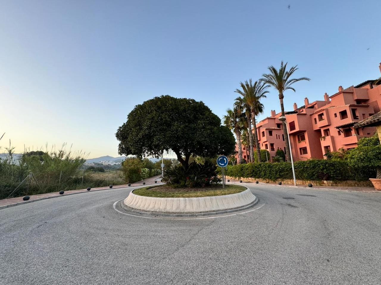 Marbella Bliss 2 Min To Alicate Beach And Pool In Residence Экстерьер фото